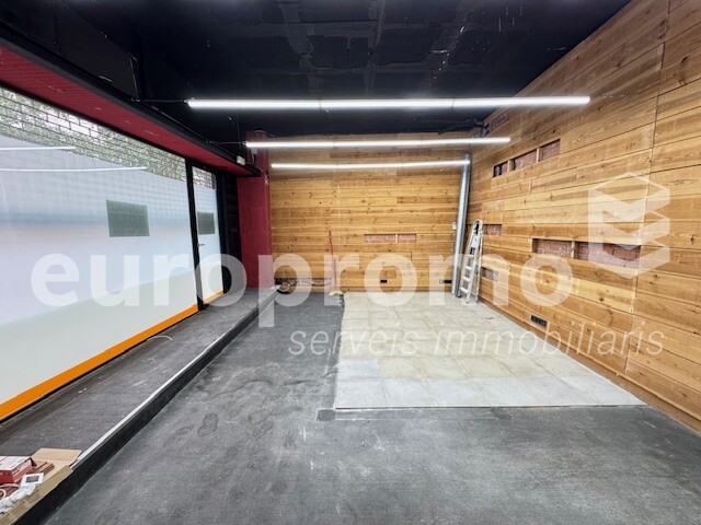 Local comercial de 46m2 situat a la zona de la Devesa amb sortida de fums!